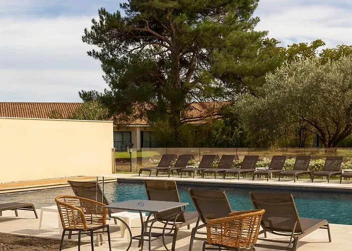 Golden Tulip Avignon Le Paradou